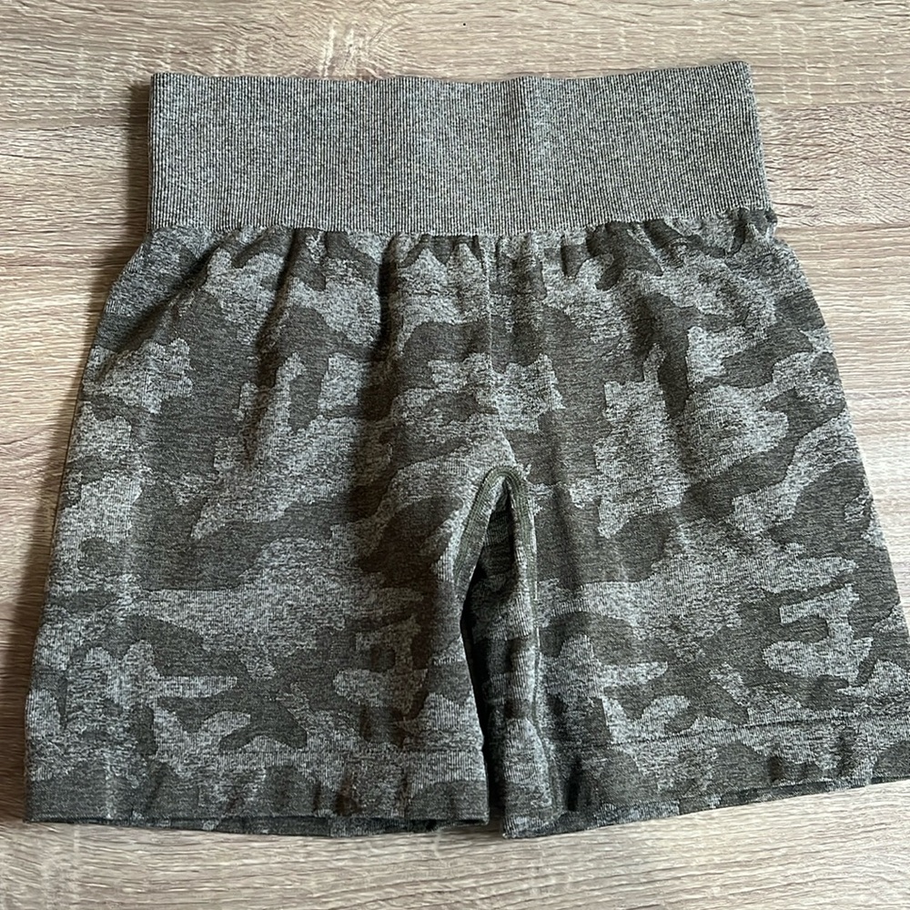 NVGTN Seamless Camo Shorts